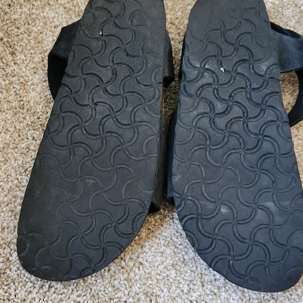Well-loved Birkenstocks size EU 39 - Picture 3 of 5